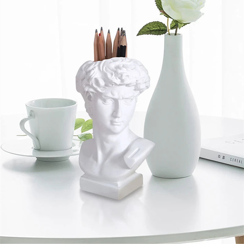 David Sculpture – Decorative Vase