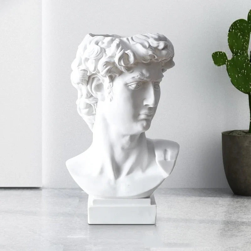 David Sculpture – Decorative Vase