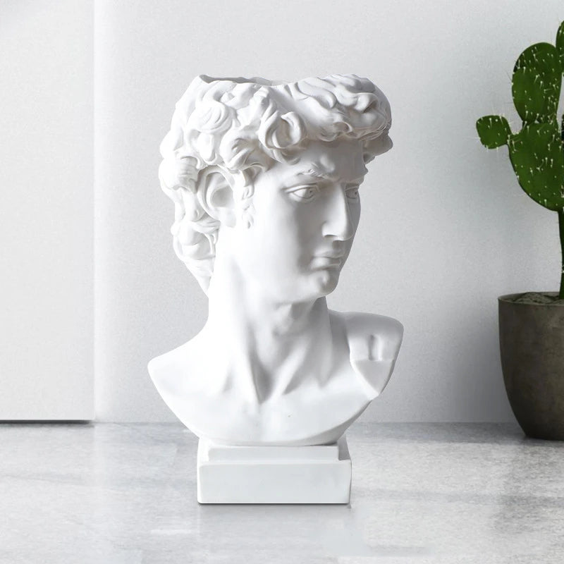David Sculpture – Decorative Vase